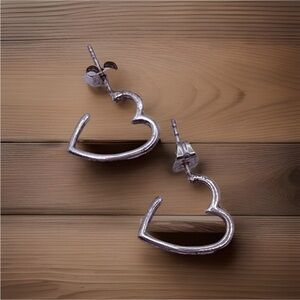 Vintage Sterling Silver Heart Mini Hoop Earrings Delicate 1/2” Classic 1.5 Gm